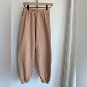 ARITZIA TNA • The Super Fleece Sweatpants • Brown, Size XS